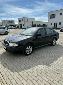 Škoda Octavia 1.6 Ambiente - 1