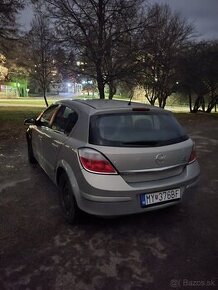 Opel astra h