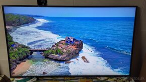 50" Samsung UE50RU7402U, 4K Smart, nádherný obraz