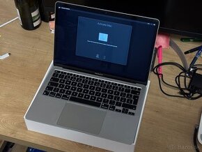 Macbook Air M1 2020, bezchybný stav