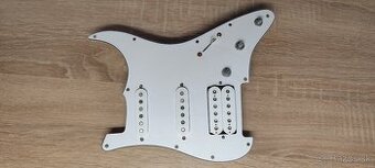 Pickguard strat