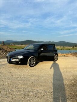 Alfa Romeo 147       1.9 jtd