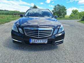 Mercedes E250 - 1