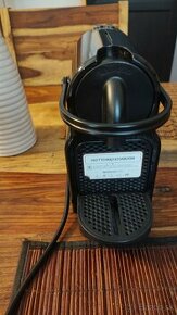 Kávovar Nespresso De'Longhi Inissia EN80.B - 1