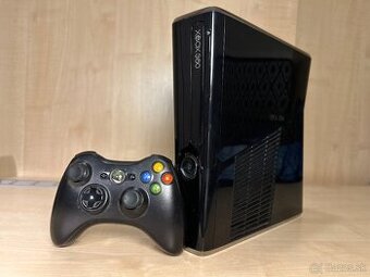 XBOX 360 slim + 7hier