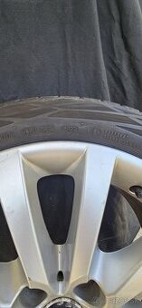 Pneu 245/45 R18