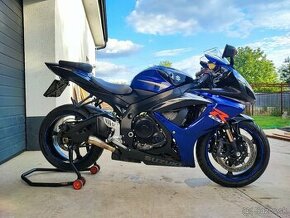 Suzuki GSX-R 750 K7 - 1