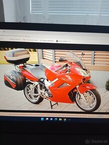 Honda VFR 800 FI V-Tec