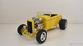 1:18 FORD TRADEMARK - 1