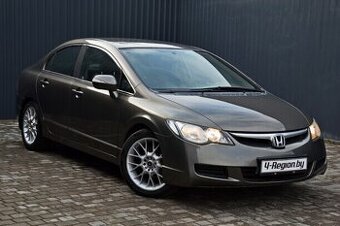 Honda civic sedan.