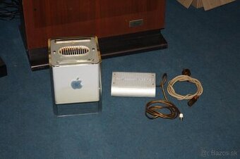 Power MAC G4 Cube / model M7886 / APPLE / historický počítač