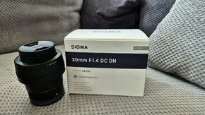 Sigma 30mm f1.4 (Sony E) + CPL a UV filter