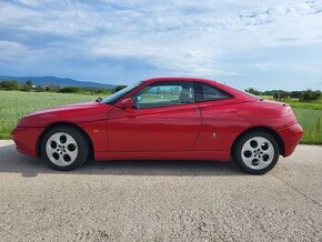 Alfa Romeo GTV (916)