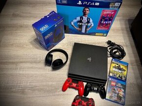 PS4 PRO 1TB+Wireless Headset+2 hry+ 3x Dualshock V2