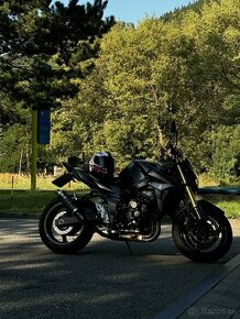 Suzuki gsr 750 v TP35Kw - 1