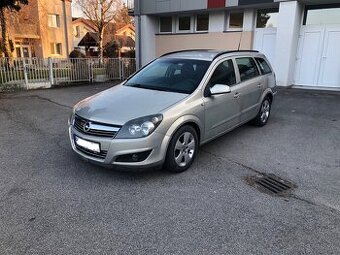 Opel Astra Caravan 1.7 CDTi , SK AUTO