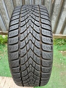 Špičkové, takmer nejazdené zimné pneu DUNLOP - 225/50 r17