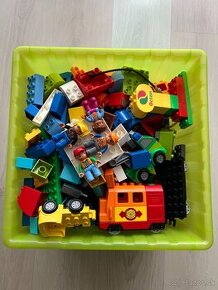 Veľká krabica kociek Lego Duplo z troch sád. Spolu 220 ks.