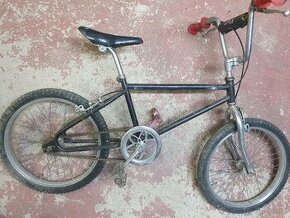 Bicykel bmx