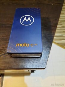 Motorola e30