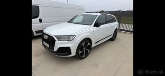 AUDI Q7 3,0 TDI QUATTRO S-LINE