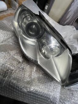 Predne svetlo prave Bi-xenon vw Passat b6 3c0941752k