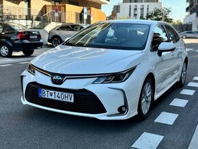 TOYOTA COROLLA SEDAN 1,8 HYBRID automat 15825,- bez DPH