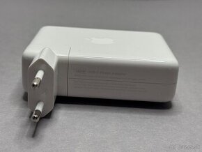 Apple 140W USB-C Power Adaptér