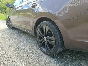 Letna sada Skoda Trinity 5x100 205/40 R17