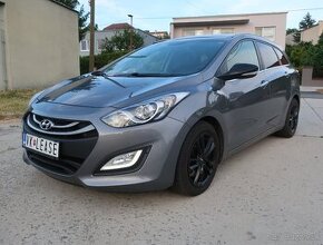 Odstúpim leasing na Hyundai i30-combi 2015 CRDi, plná výbava