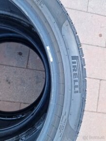 Pirelli Scorpions TM 2x  275/40r22 2x 215/35r22 sada zimna