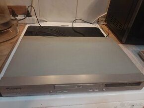 DVD player