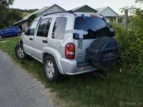 Diely jeep Cherokee kj Liberty 2.8crd - 1