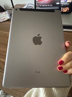 Apple IPad 5th Gen Space Grey