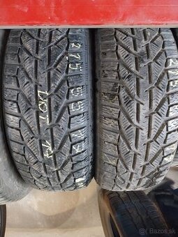 Pneu 215/55R17