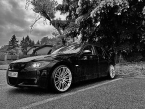 BMW e91 318d - 1