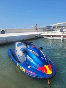 Yamaha waverunner 1200 - vodny skuter s vozikom