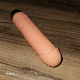 Damsky vibrator