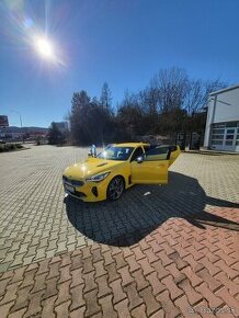 Kia Stinger - 1