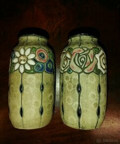 Staré vázy Amphora-Trnovany.