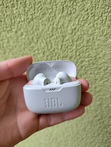 Predám bezdrôtové slúchadlá JBL Tune 230NC - 1