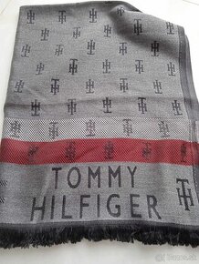 šal Tommy Hilfiger