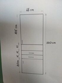 Pekna 240cm vysoka skrinka na predaj