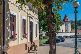 Na predaj objekt na podnikanie v centre Kažmarku - 1