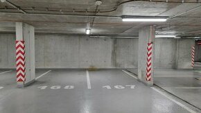Parkovacie miesto v garáži Tabáň v centre Nitry - prenájom