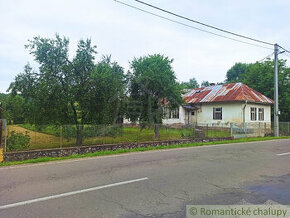 Priestranný pozemok so starším domom neďaleko Domaše - Luk