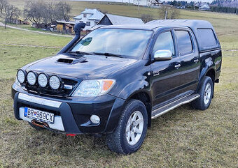 Predám Toyotu Hilux 4 WD 3.0TD 126,0 KW