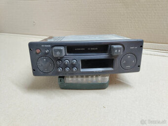 autoradio renault clio 8200113800a 30€