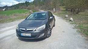 Opel Astra J 1.6 85Kw Benzin