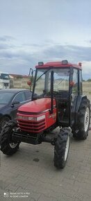 Traktor Yanmar